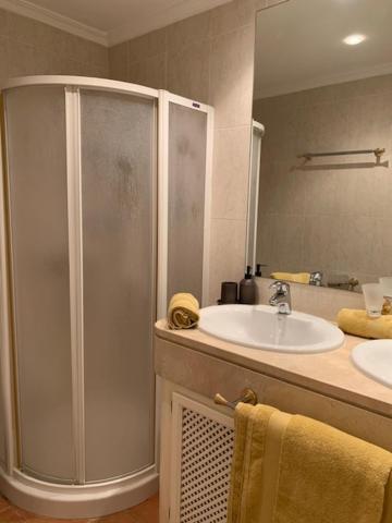 Beach And Golf Resort La Perla Miguel Adults Only Marbella Esterno foto